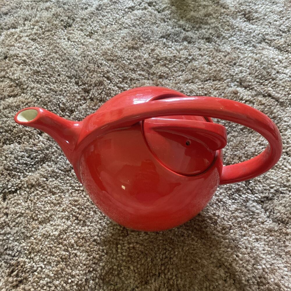 Vintage Hall Superior Chinese Red Airflow Teapot Art Design 6 Cup Made in USA